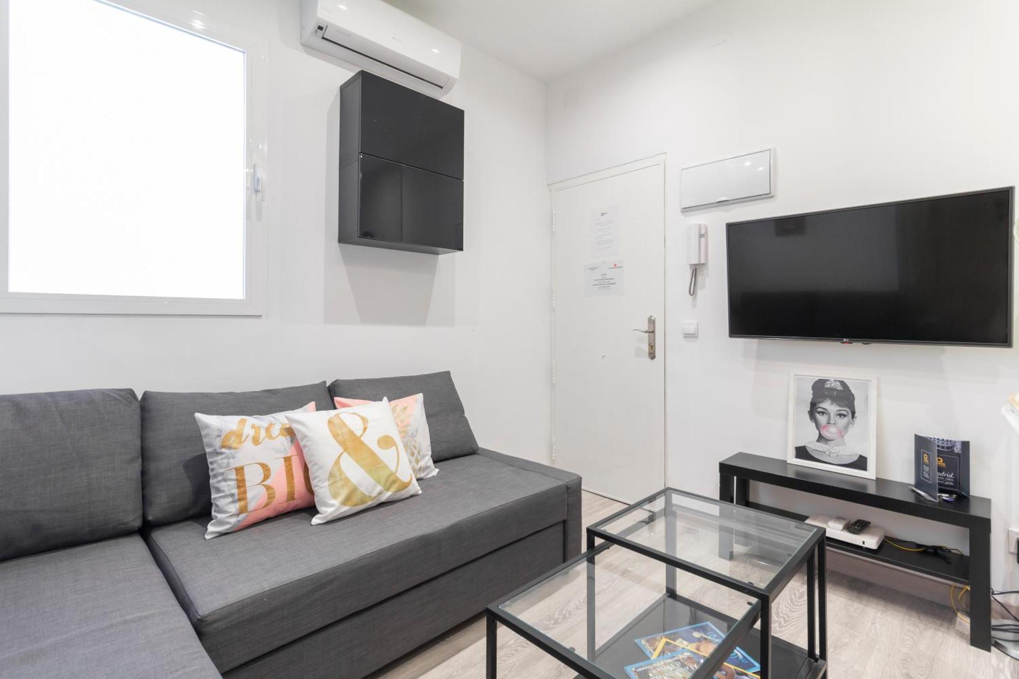Ronda De Valencia Apartamento Madrid Luaran gambar